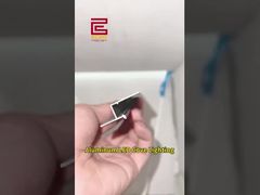 Lumière flottante intelligente. Lumière LED en aluminium. Contrôle APP et installation sans fil.