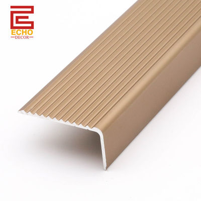 Profiles de garniture pour les escaliers en aluminium vinyle anti-déroute