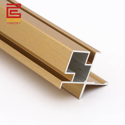 Moderne Wainscoting Top Trim Matte Or Panneau murale Dépôt à domicile
